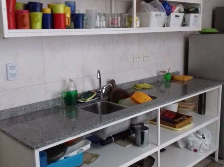 اتاق استاندارد چهارنفره با سرویس بهداشتی مشترک, Ba Stop Hotel House