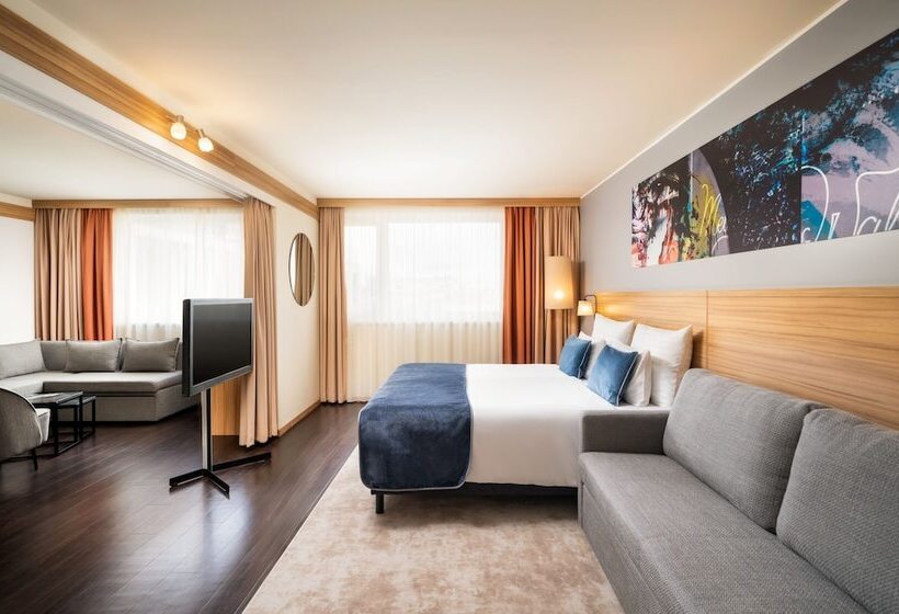 Люкс, Leonardo Hotel Vienna Schönbrunn