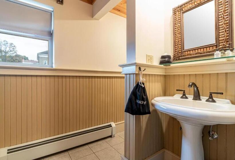Номер Deluxe Кровать Кинг, The Alpine Lodge