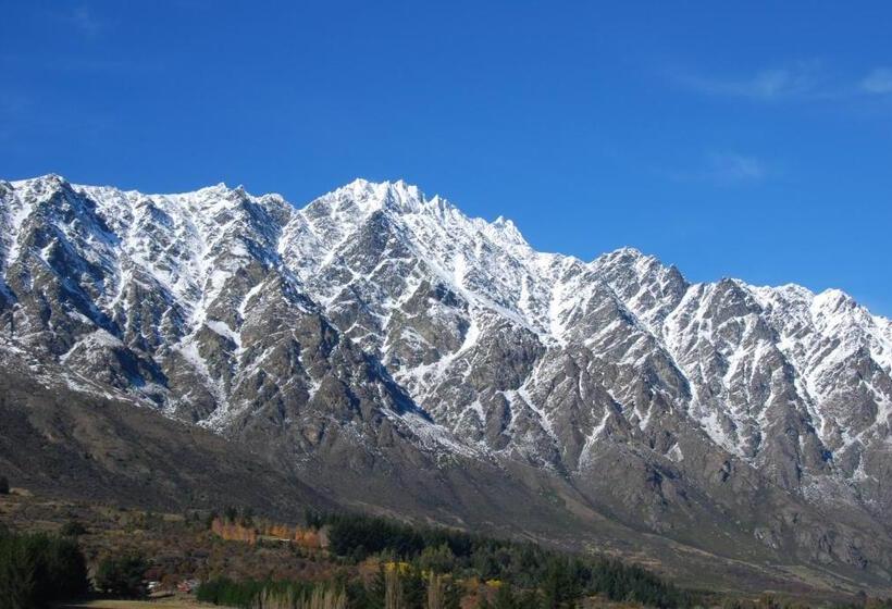 キングサイズベッドのスタンダードルーム, Holiday Inn Queenstown Remarkables Park