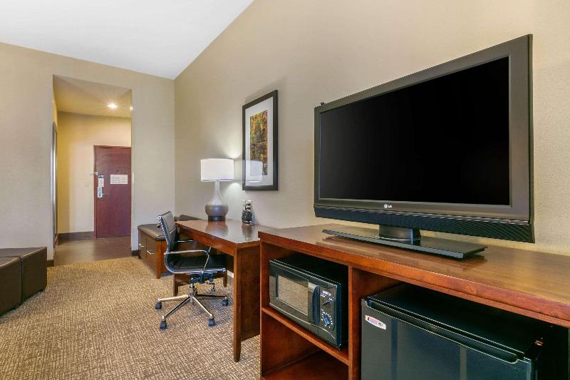 Люкс, Comfort Suites
