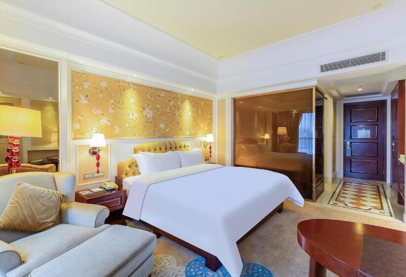 带大床的豪华间, Wyndham Foshan Shunde
