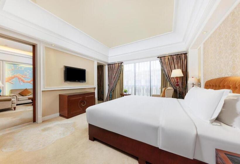 Люкс Повышенной Комфортности, Wyndham Foshan Shunde