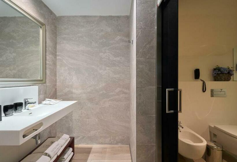 Номер Стандарт Трехместный, Catalonia Passeig de Gràcia 4* Sup