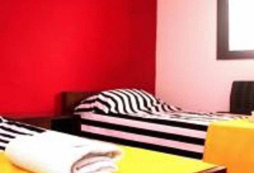 اتاق استاندارد با سرویس بهداشتی مشترک, Play Hostel Soho