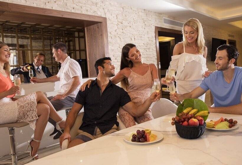 اتاق 4 خوابه, Royalton Negril, An Autograph Collection All Inclusive Resort