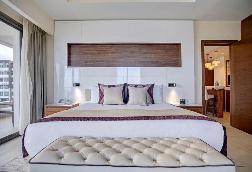 2 Bedroom Deluxe Apartment Sea View, Royalton Negril, An Autograph Collection All Inclusive Resort
