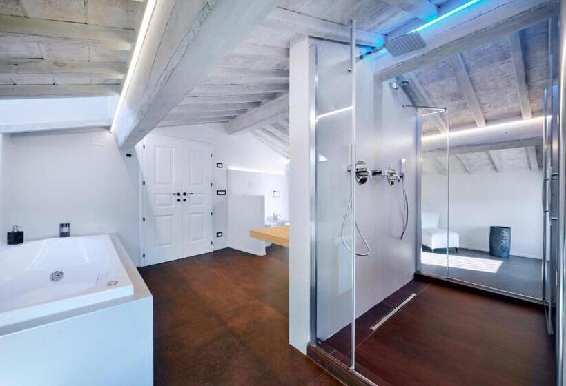 キングサイズベッドのデラックスルーム, Palazzo Pio Iii   Residenza D Epoca