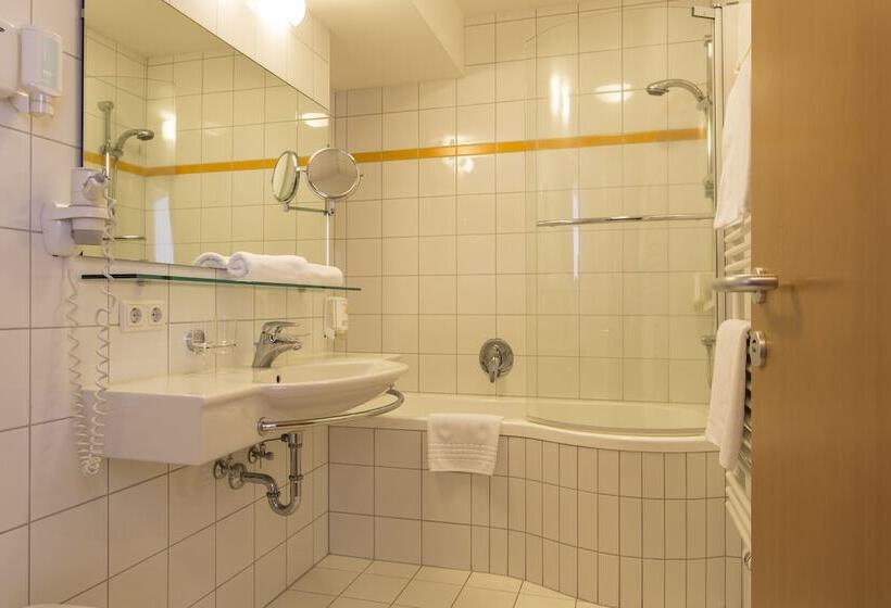 山の見えるジュニアスイート, All Inclusive Hotel Lohmann
