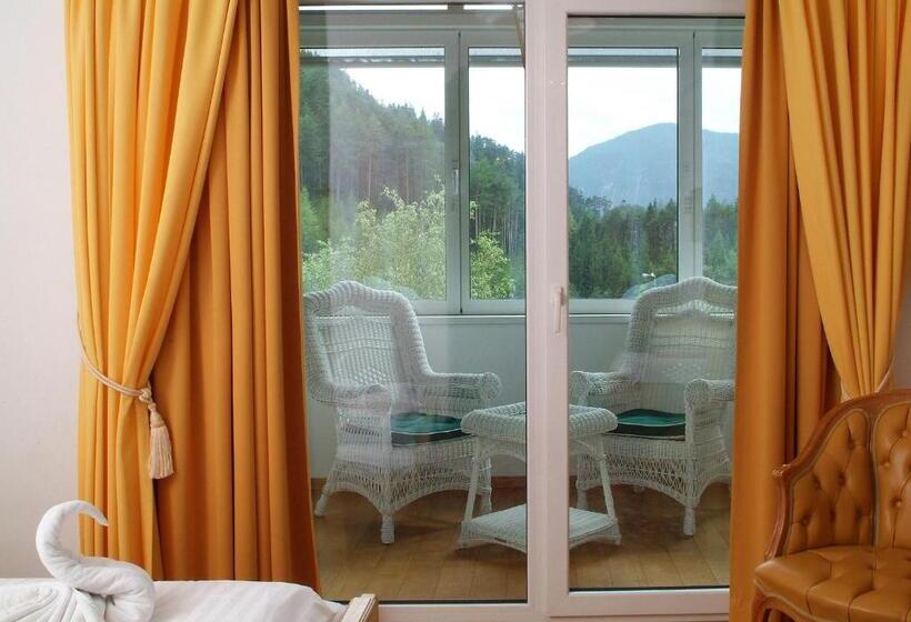 Номер Стандарт с Балконом, Schloss Hotel Fernsteinsee