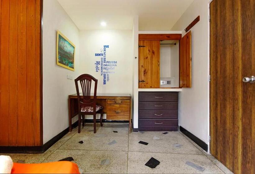 발코니 디럭스 룸, Ding Dong Hostel