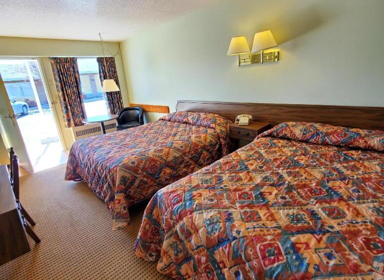 4인용 스탠다드 룸, Robin Hood Motel