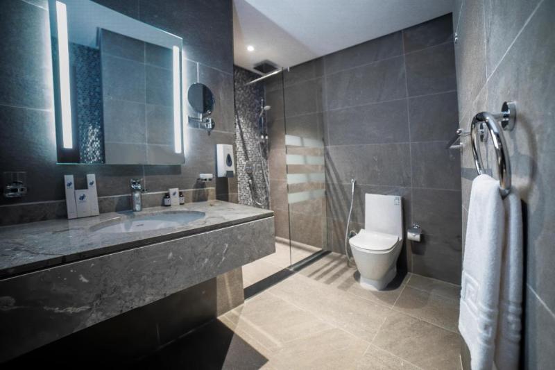 Люкс 2 Спальни, Swiss Blue Hotel Hera