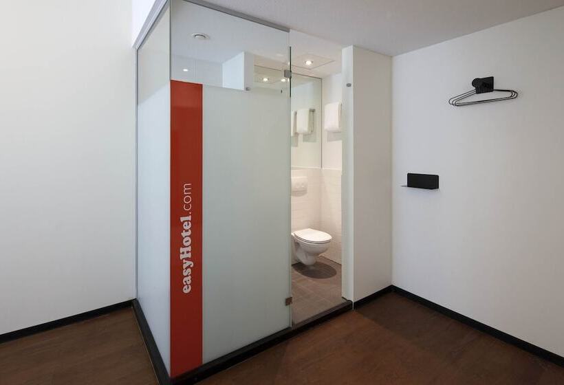 标准三人间, Easyhotel Rotterdam City Centre
