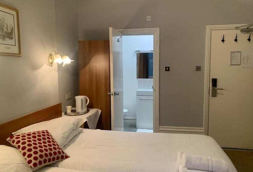 Номер Стандарт, Norfolk Inn Paddington