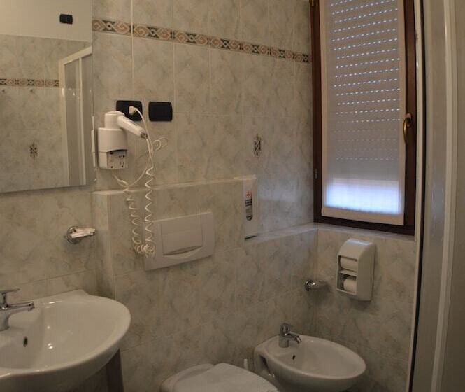 スタンダード４人部屋, Sempione Hotel Malpensa