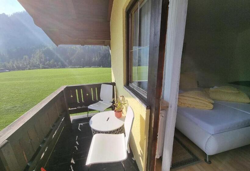 Номер Стандарт с Террасой, Apia House