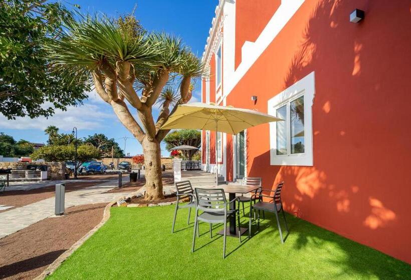 דירת חדר עם טרסה, Albor Suites