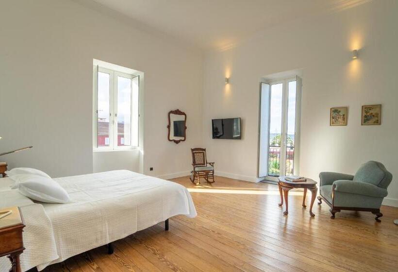 דירה בת חדר שינה 1 עם מרפסת, Albor Suites