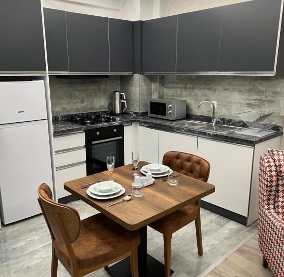 سوییت لوکس, Prime Inn City
