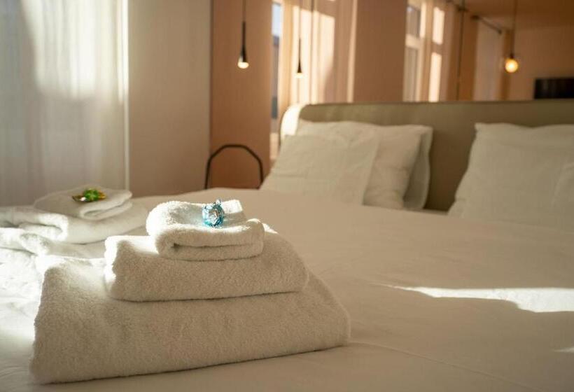 اتاق استاندارد, Guesthouse Diwine