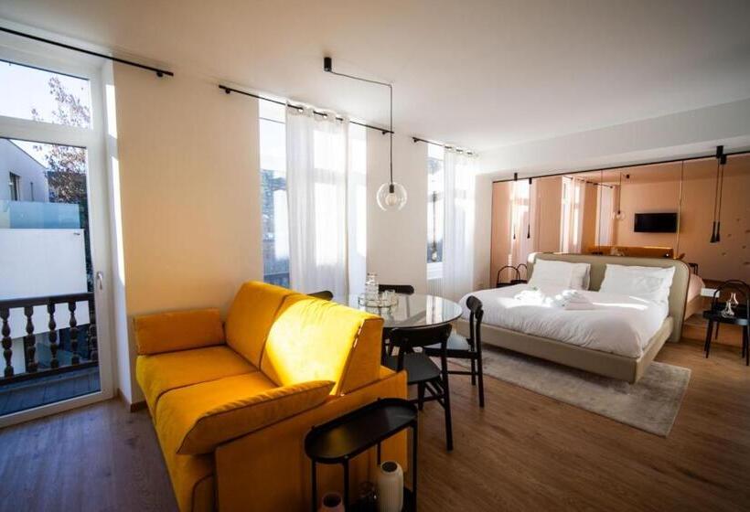 اتاق استاندارد, Guesthouse Diwine