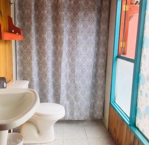 Quarto Estandar com Sacada, Hostel Raiz