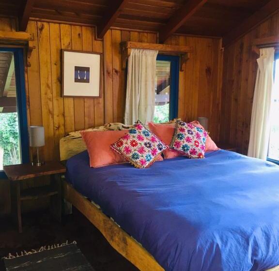 Quarto Estandar com Sacada, Hostel Raiz