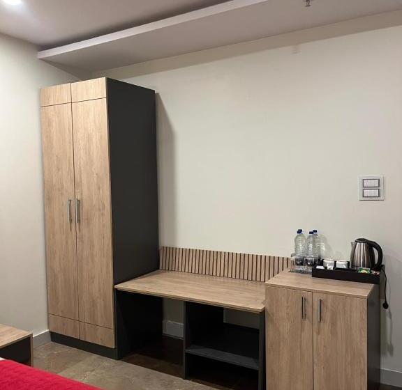 Номер Economy, Royal Orbit