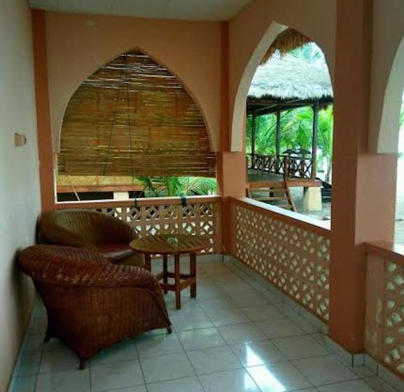 Номер Deluxe, Sea World Club Beach Resort & Dive Center