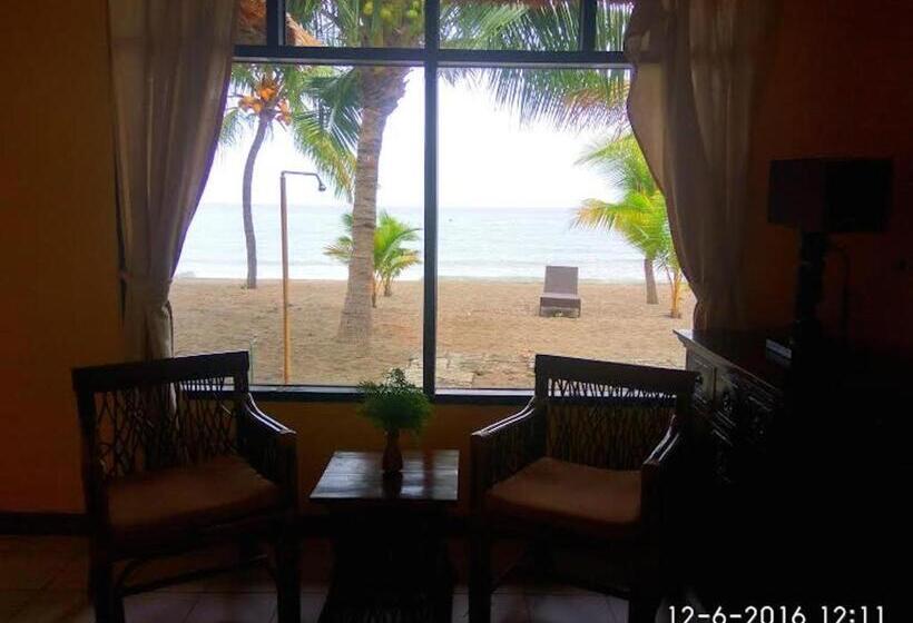 Номер Deluxe, Sea World Club Beach Resort & Dive Center