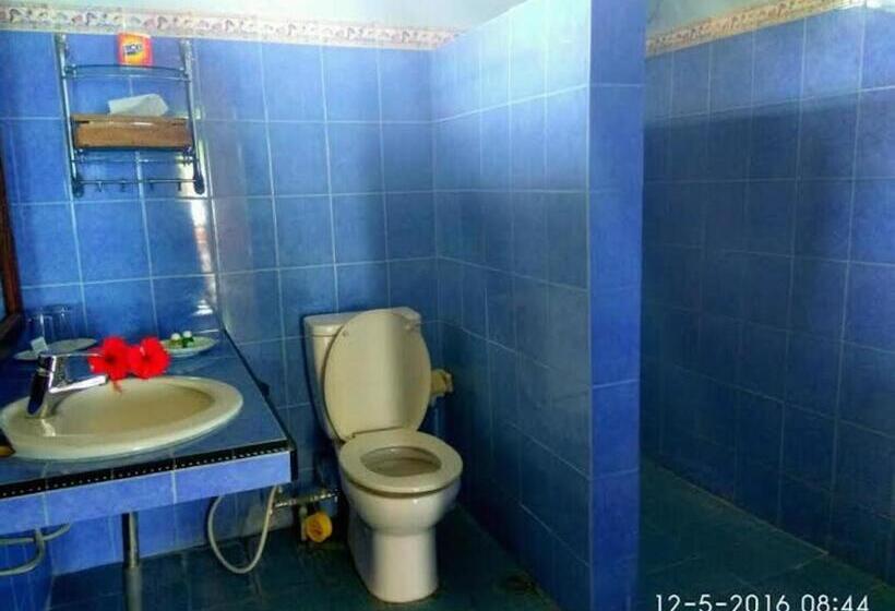Номер Deluxe Вид на Море, Sea World Club Beach Resort & Dive Center