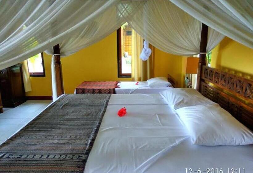 Номер Deluxe, Sea World Club Beach Resort & Dive Center