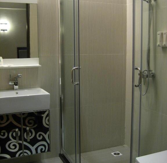 Номер Deluxe, Kk Waterfront
