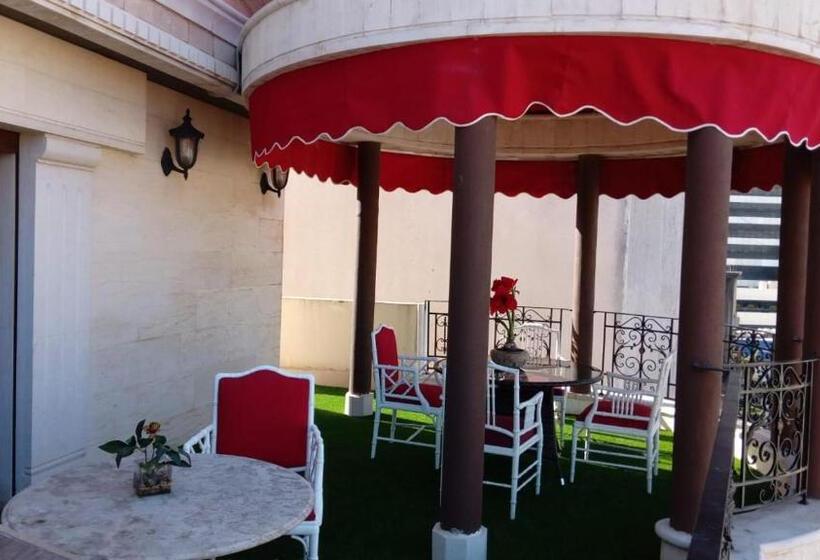 Suite with Terrace, Q