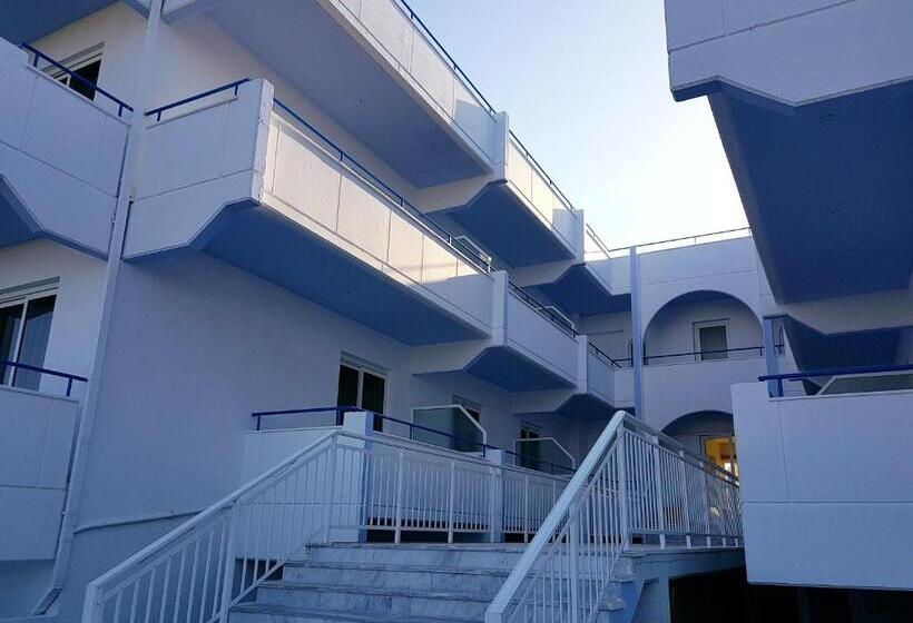 Студио Стандарт с Балконом, Pyrgos Hotel Apartments