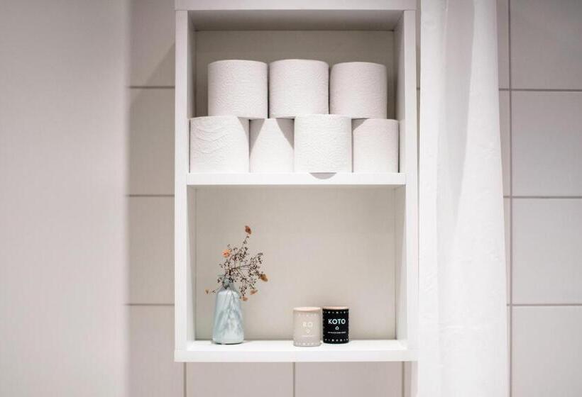 استودیوی استاندارد, Studio1a Hotel Apartments