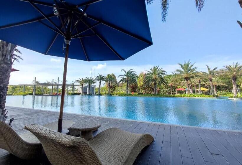 Appartement 1 Chambre Vue Mer, 2 Room 3beds Near Pik Avenue With Beautiful View