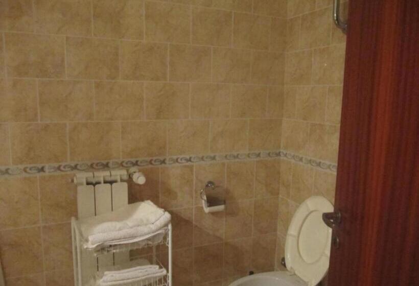 スタンダード４人部屋, Royal Hotel Montevergine