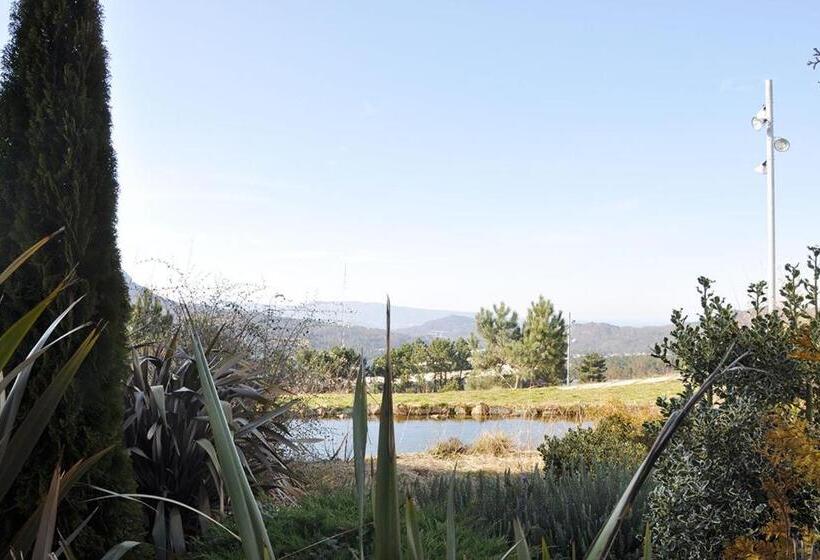 수피리어 스튜디오, Residencia Universitaria O Castro