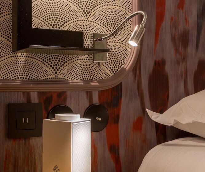 デラックスルーム, Hôtel Crayon Rouge