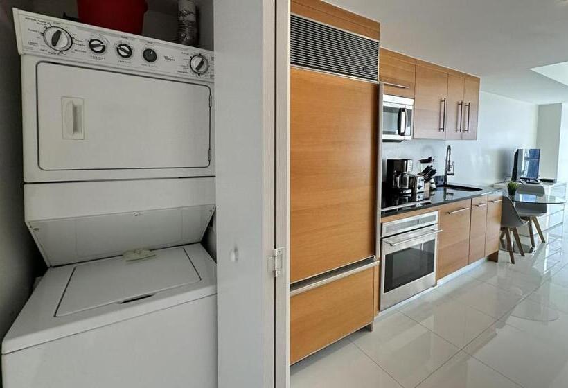 スタンダードスタジオ, Brickell By Miami Vacation Rentals