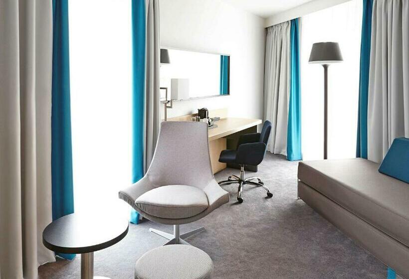 Номер Superior, Novotel London Wembley