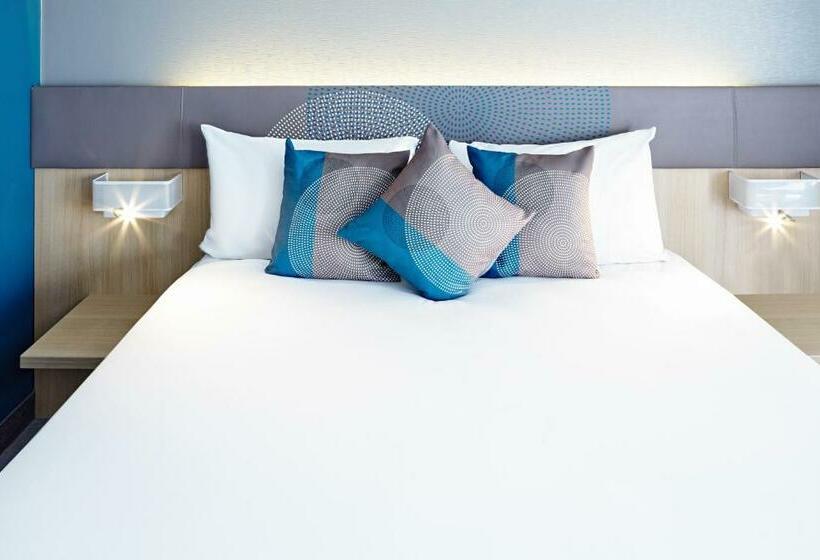 Номер Executive, Novotel London Wembley