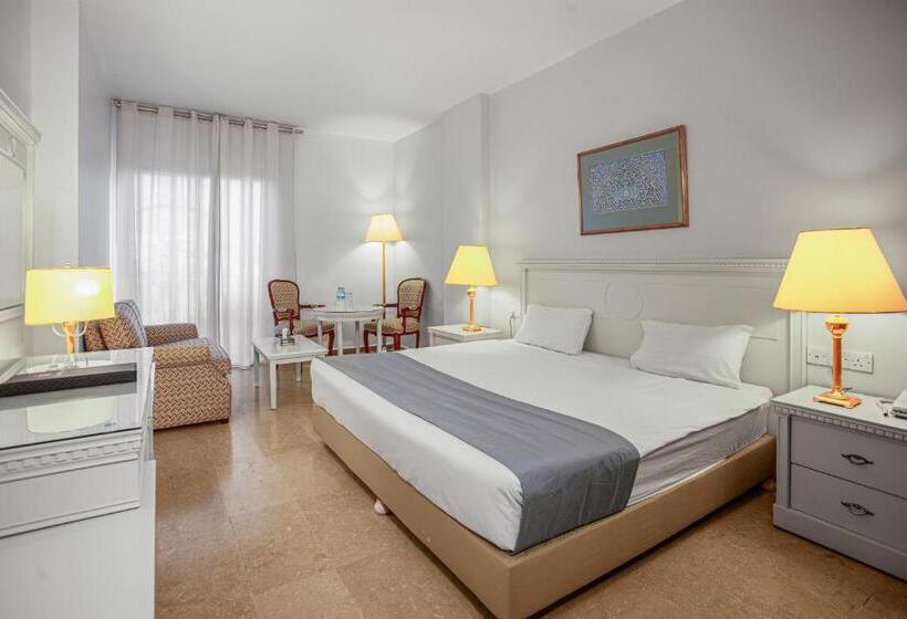 اتاق لوکس با تخت بزرگ, Grand Hotel Madaba