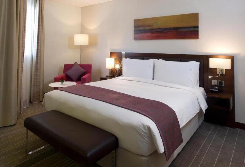 اتاق استاندارد با تخت بزرگ, Holiday Inn Alseeb Muscat, An Ihg
