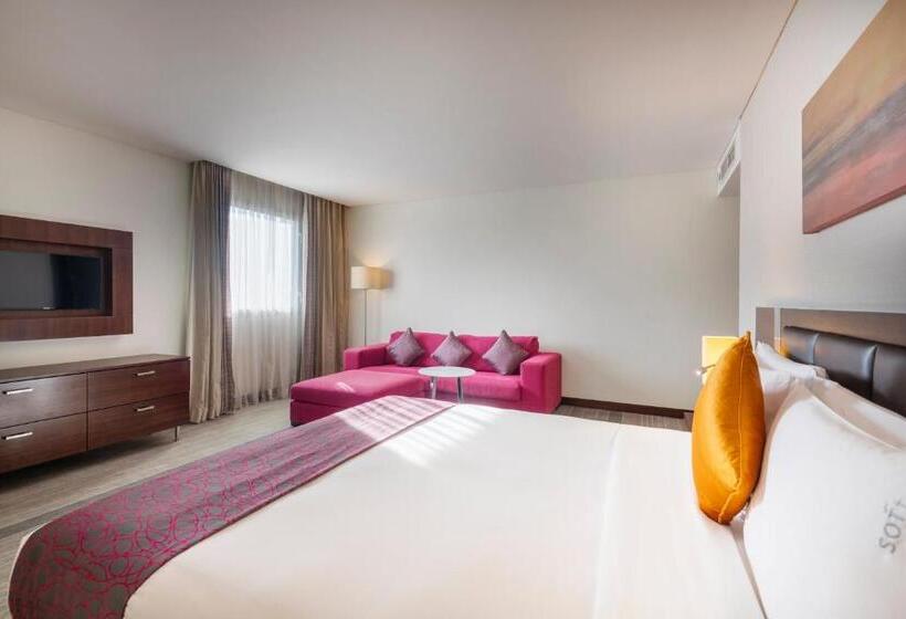 سوئیت جونیور با تخت بزرگ, Holiday Inn Alseeb Muscat, An Ihg