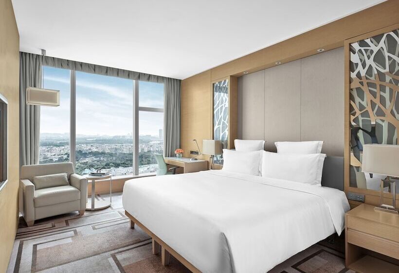 Номер Superior, Langham Place Guangzhou   Walking Distance To Canton Fair & Overseas Buyers Registration Service