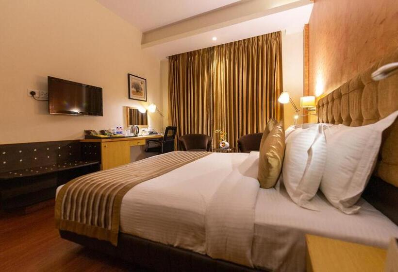 Стандартный Номер Кровать Кинг, Ramada Neemrana
