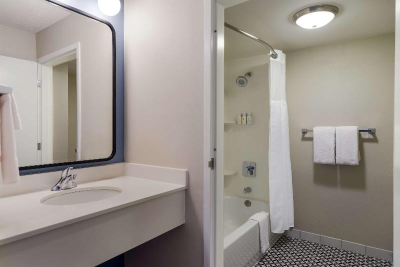 Номер Стандарт Адаптированный для Инвалидов, Sonesta Select San Francisco Airport Oyster Point Waterfront